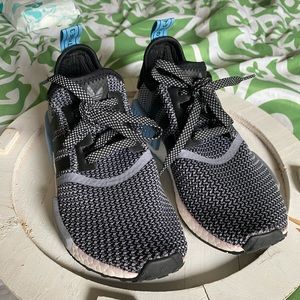 Adidas Sneakers